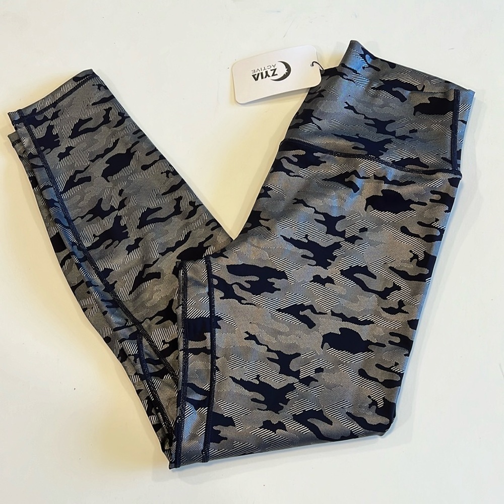Ziya - nwt, 12, high‎ rise, silver camo supreme legging